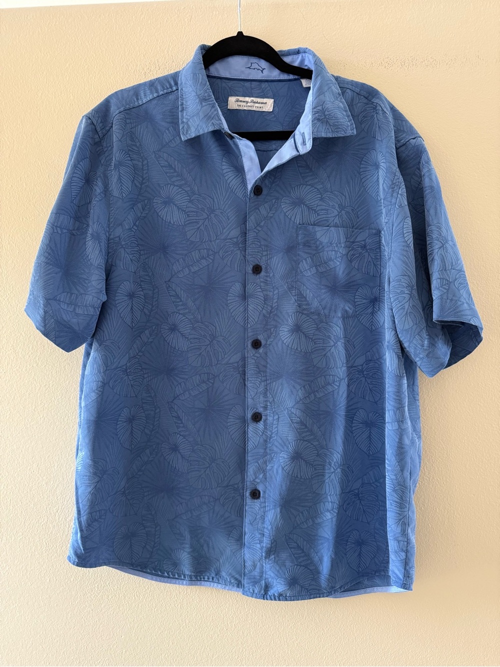 Tommy Bahama Men’s Blue Palm Print Short-Sleeve Shirt